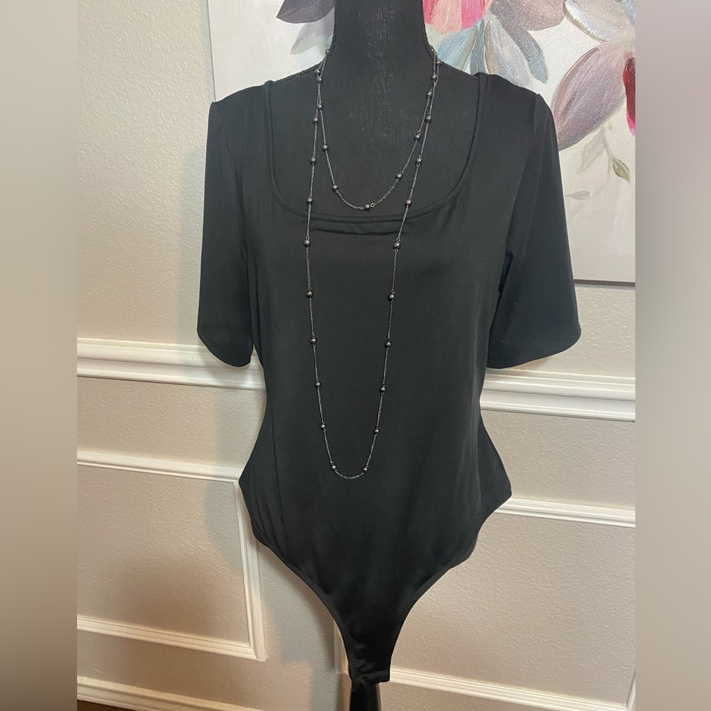 Black Fitted Bodysuit with Short Sleeves || Size 2XL (16) - Picture 2 of 13